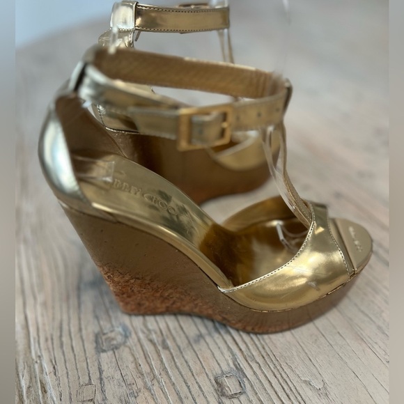 Jimmy Choo Gold shoes Patent Leather Cork Wedge T Strap Sandals Size 36 USA 6 - Picture 4 of 16